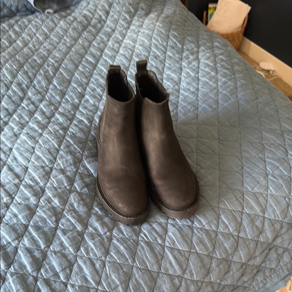 Thursday Chelsea Boots Leather (Memorial Day procession drop only this weekend)
